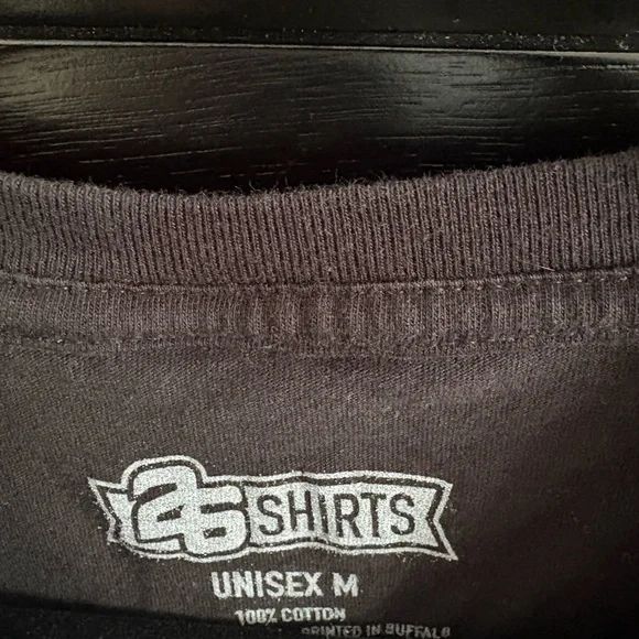 NEW LISTING ✨ Fun Buffalo Bills T-Shirt - Picture 3 of 4